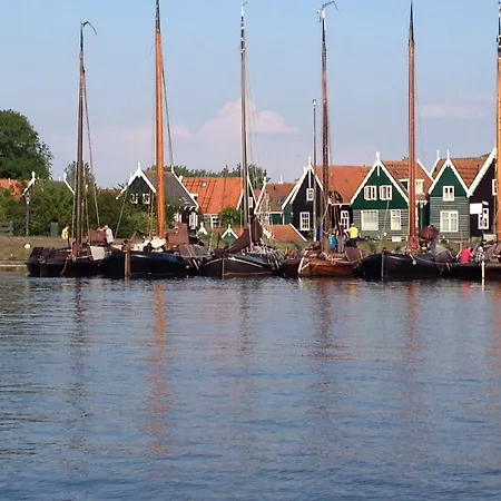 Hof 3* Marken